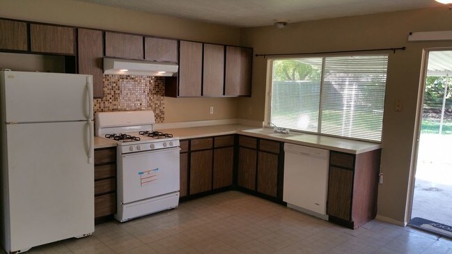 Photo - 7627 Glen Mont