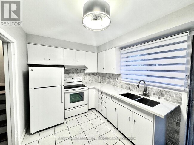 Photo - 282 Roywood Dr