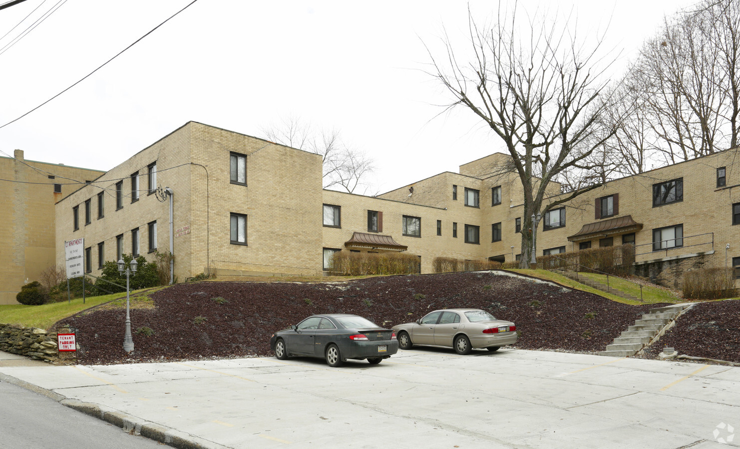 Lincoln Terrace - Lincoln Terrace Apartments