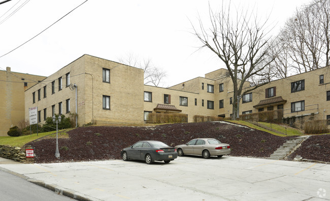 Building Photo - Lincoln Terrace Rental