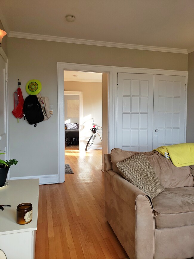 Photo - 1925 Grove Ave Unit B3