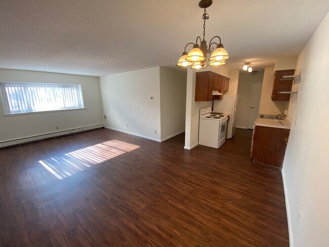 Photo - 242 West Franklin Ave