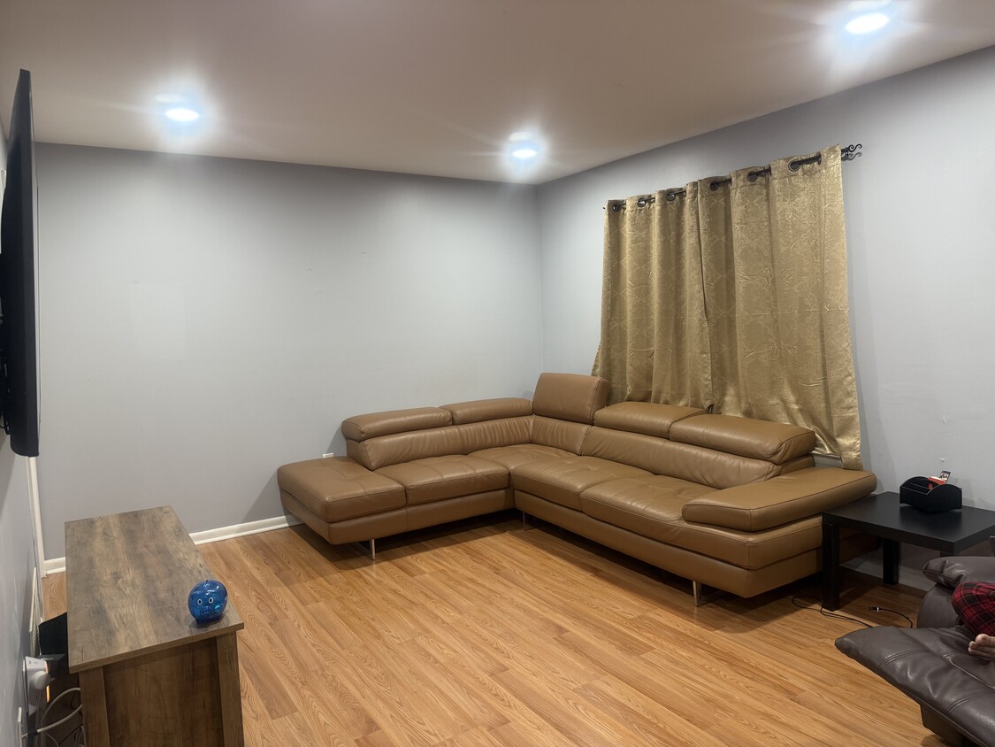Photo - 40 Dogwood Dr (Edison, NJ)
