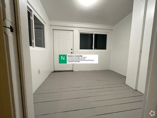 Building Photo - 74 Tyler St Rental