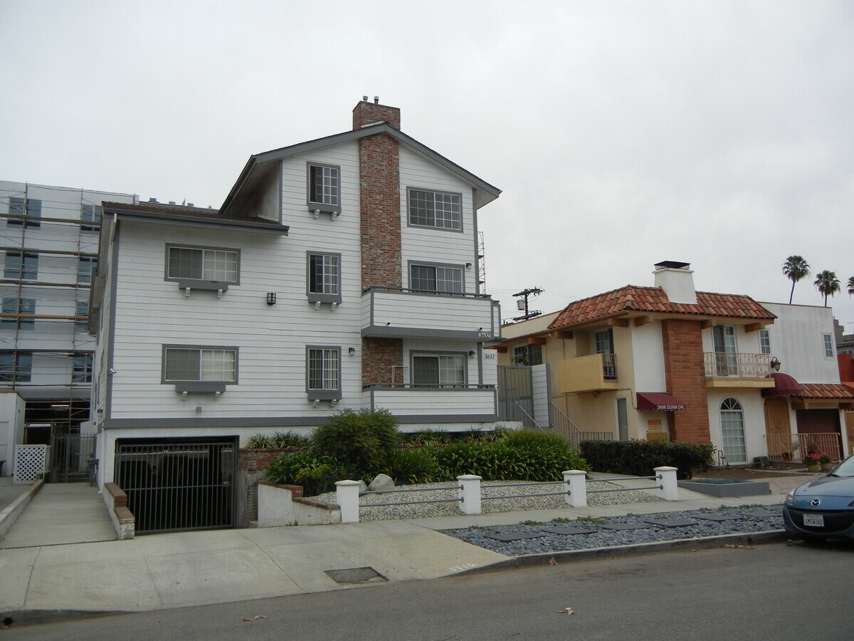 Photo - 3632 Dunn Dr Apartments Unit 4