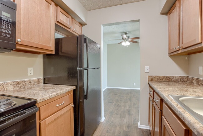 Omaha, NE Evergreen Terrace Apartments | 11A | Kitchen - Evergreen Terrace