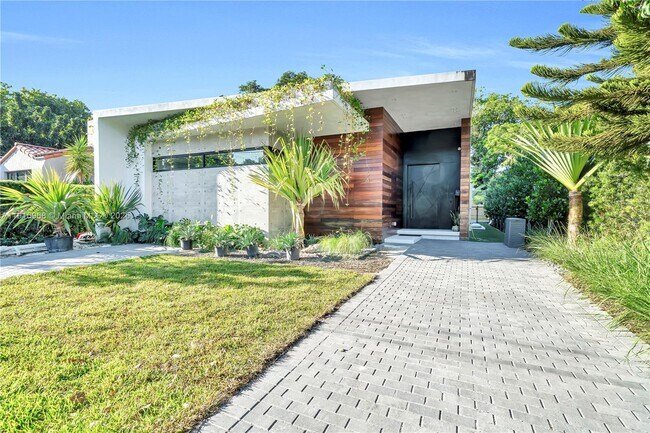 Photo - 34 SW 26th Rd