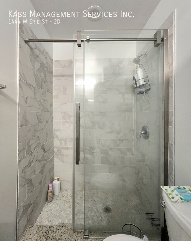 Photo - 1444 W Erie St Unit 2D