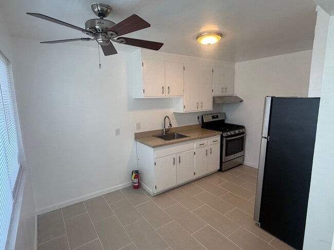 Building Photo - 301 Willard Ave Unit #C