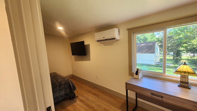 Photo - 1704 S Forest Dr