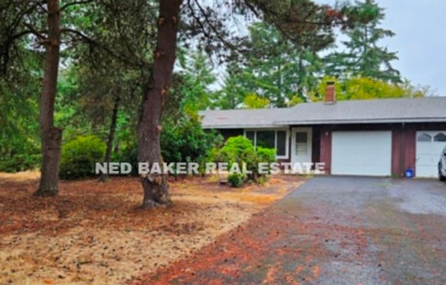Building Photo - 2349 SW Crestwood Ct Unit 1