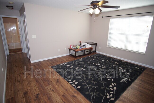 Photo - 4820 Poplar Crest Way
