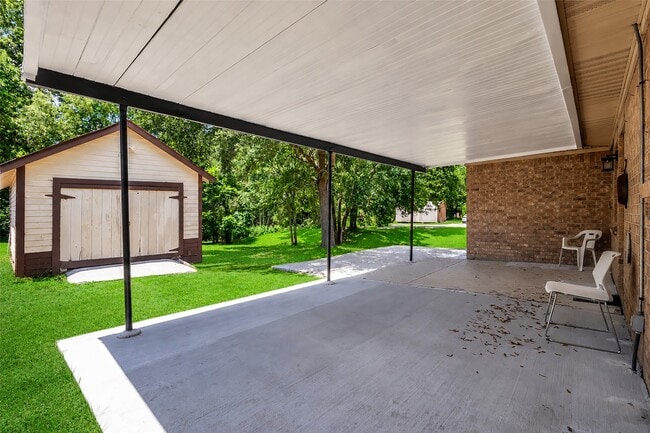 235 Live Oak St