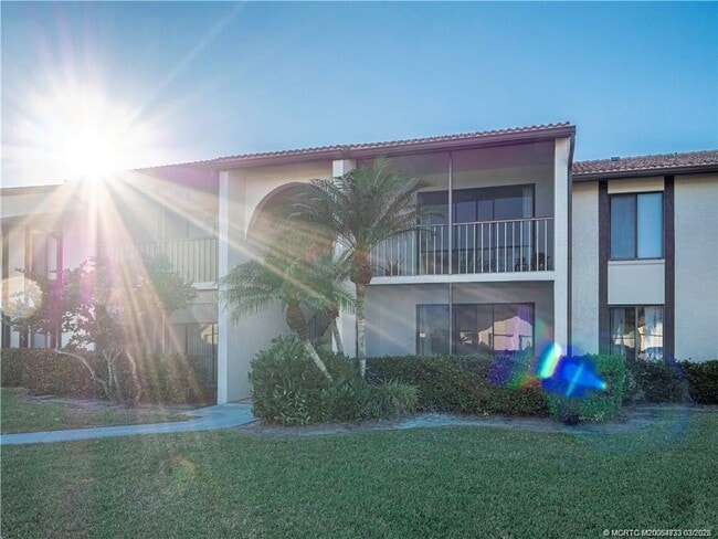 Photo - 1485 SW Silver Pine Way Unit D-1