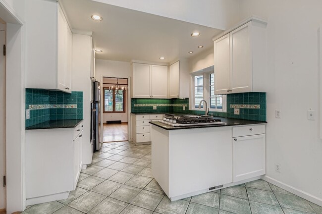 Photo - 3437 NE 31st Ave