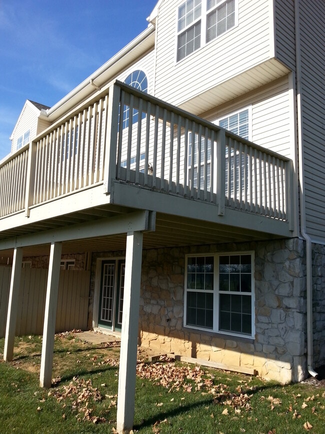 Photo - 720 Ferris Way