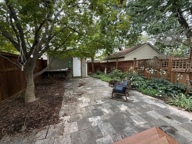 447 Stanley Ave
