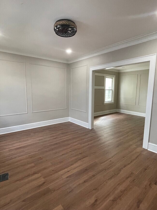 Photo - 37 Western Pky