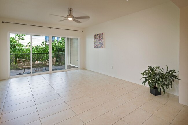 Photo - 2 bedroom 2 bath with 2 covered parking Kailua