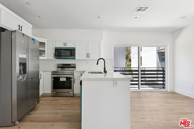 Photo - 2111 Holly Dr Unit 2