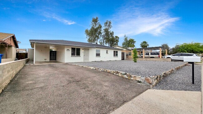 Photo - 1216 E Desert Park Ln