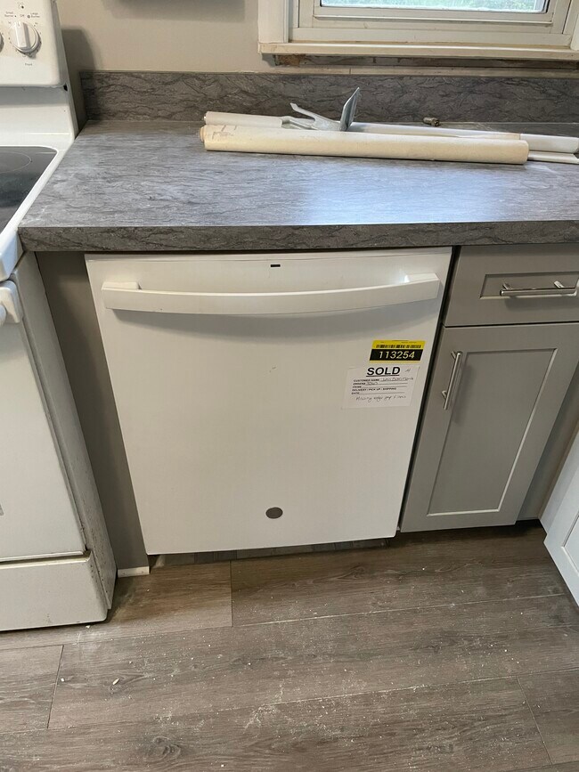 Photo - 131 W Evelyn Ave