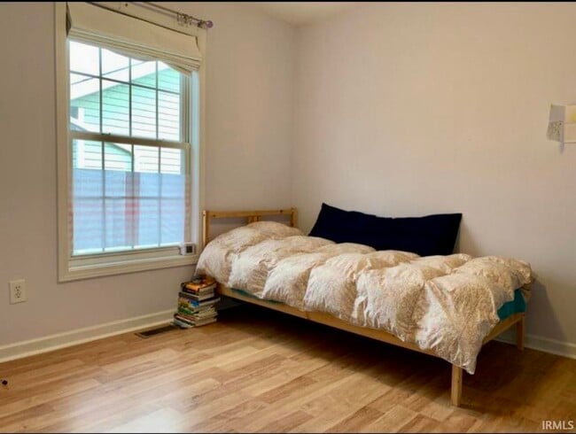 Photo - 3410 S Oaklawn Cir