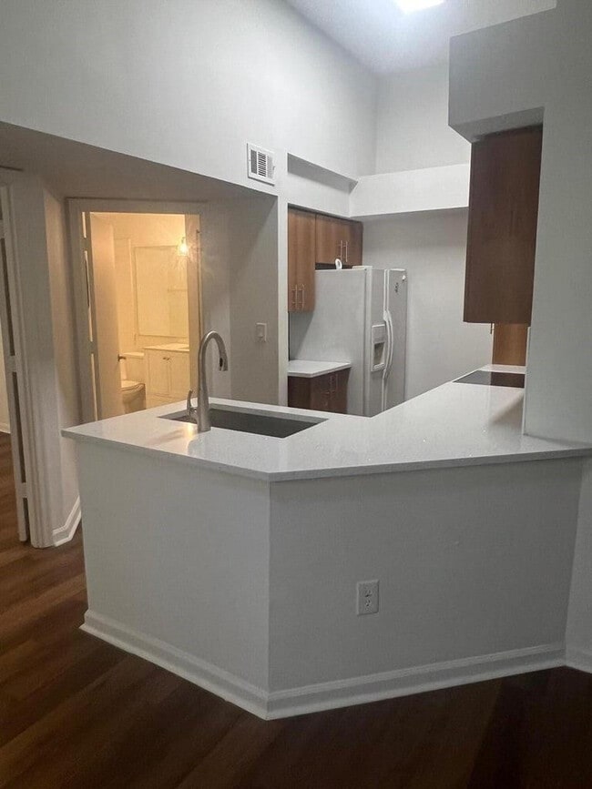 Photo - 1050 Crystal Way Unidad D