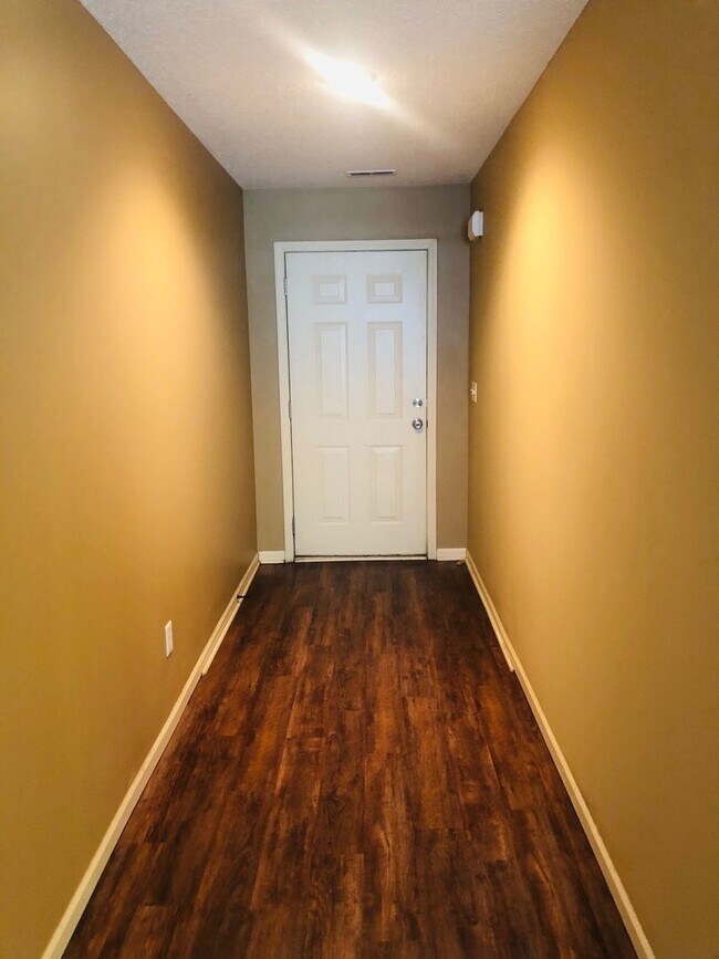 909 Whitetail Ct