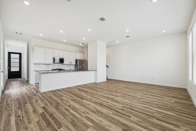 Photo - 5518 Amber Brook Ln