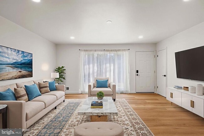 Photo - 1420 Gilbert Rd