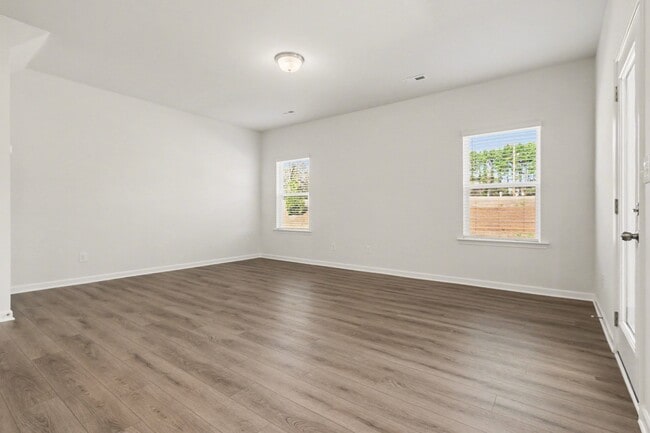 Photo - 1715 Troon Dr