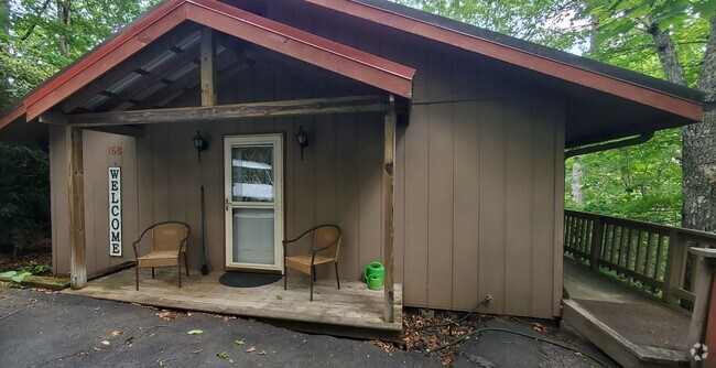 Building Photo - Cozy 2 Bd/2Ba Home in Linville Land Harbor