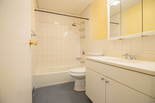 Photo - 148 Thorndike St