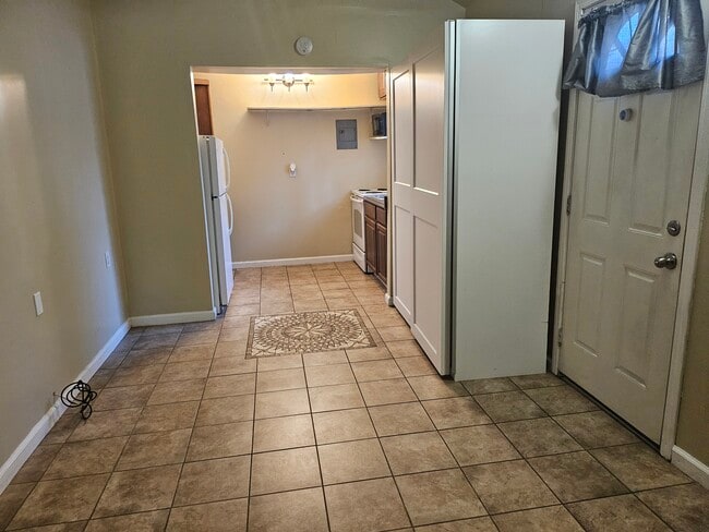 Building Photo - 24036 Gemwood Dr Rental