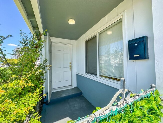 Photo - 2 Bedroom Home For Rent in North Hollywood!