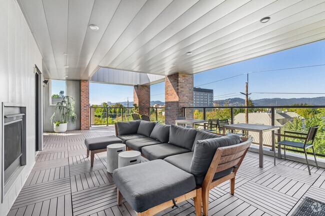 Rooftop Lounge
