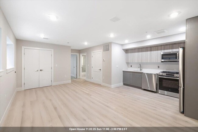 Building Photo - 524 64th St Unit 1