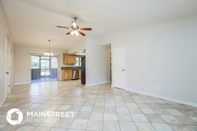 Photo - 5210 2nd St W