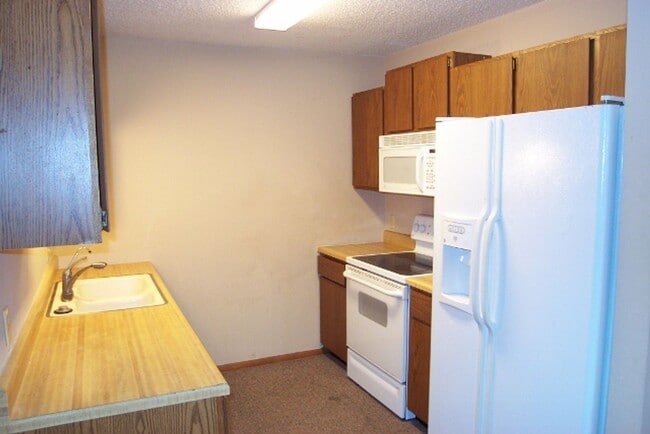 Building Photo - 7019-21 W. Oneil Unit 7021