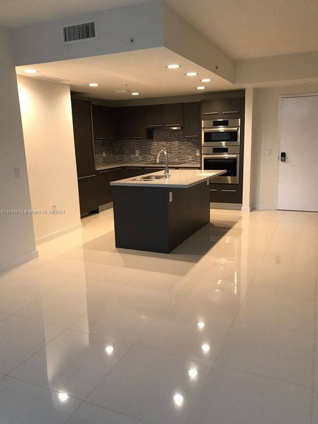 Photo - 7661 NW 107th Ave Unit 211