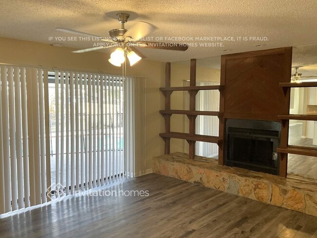 Photo - 1502 Carter Oaks Dr