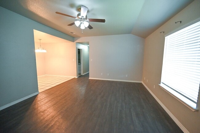 Photo - 2 Bed, 2 Bath Duplex Decatur TX