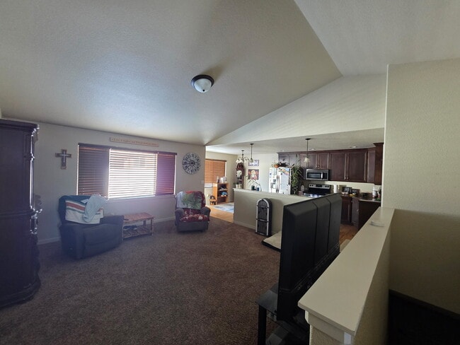 Photo - 121 Primrose Ct