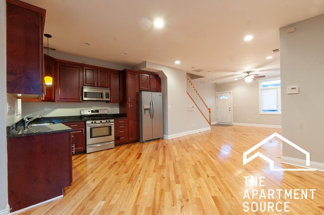 Photo - 7006 W Medill Ave