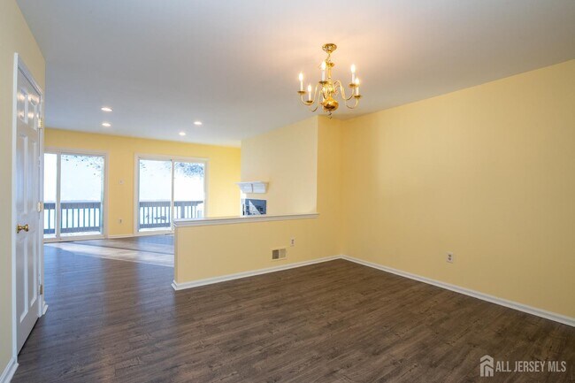 Photo - 42 Chicopee Dr