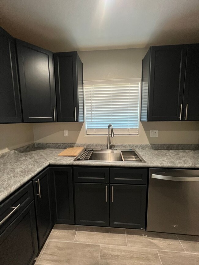 Photo - 4011 S 24th St Unit B