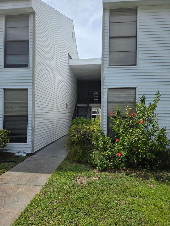 Building Photo - Condo For rent in Palms of Tarpon Springs