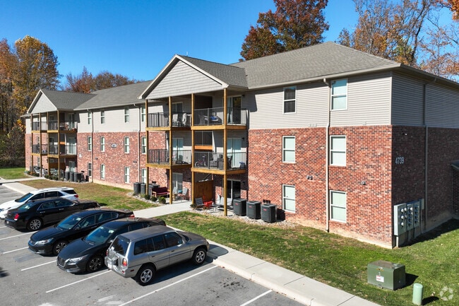 Silver Creek Commons East & West
