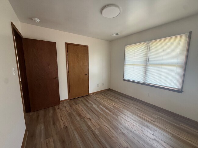 Photo - 1282 Jaclyn Ln